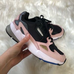 Adidas || Adidas falcon sneakers